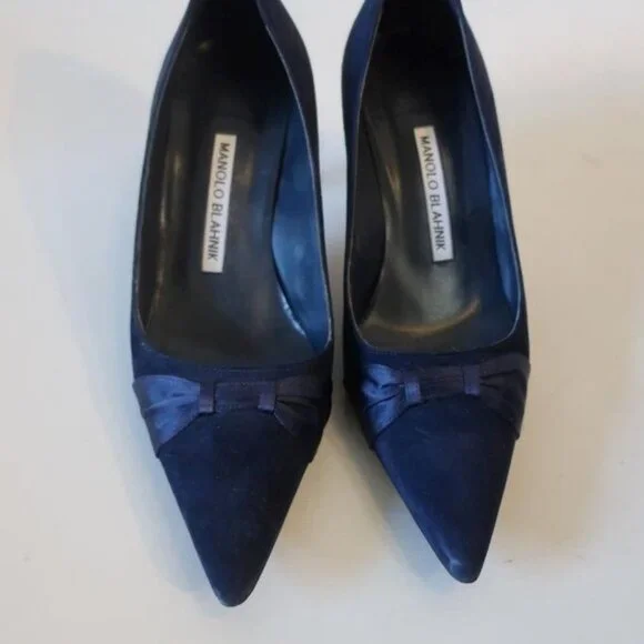 Womens Manolo Blahnik Blue Suede Pointy Heels Shoes Pumps 36 US/6 - Picture 6 of 13